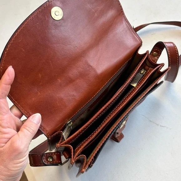 Gianni Conti Brown Leather Crossbody Saddle Bag Adjustable Strap - Picture 9 of 9